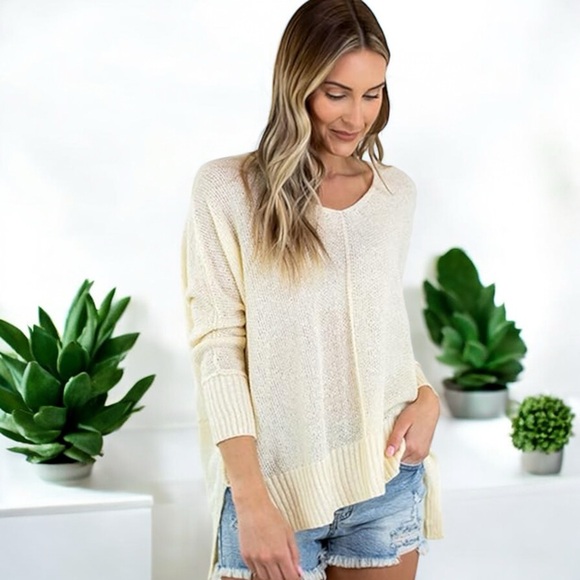 New Main Strip Dolman Sleeve Hi and Low Sweater - Picture 4 of 16